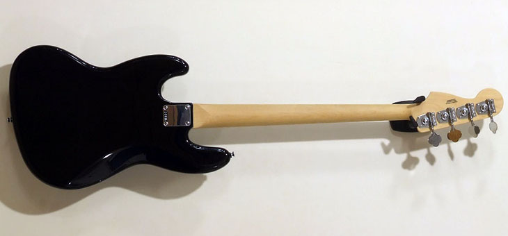 Fender - Standard Jazz Blk/M